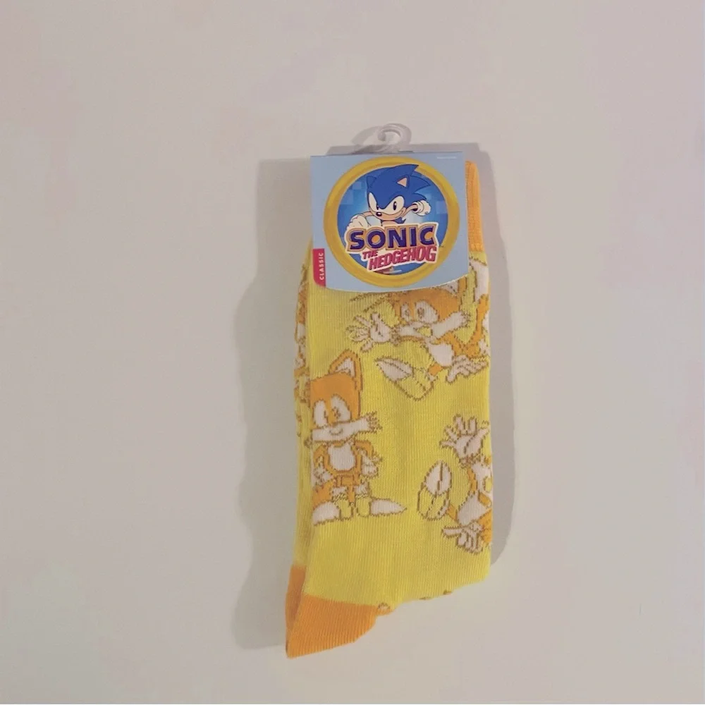 Fun Novelty Socks Featuring Sonic